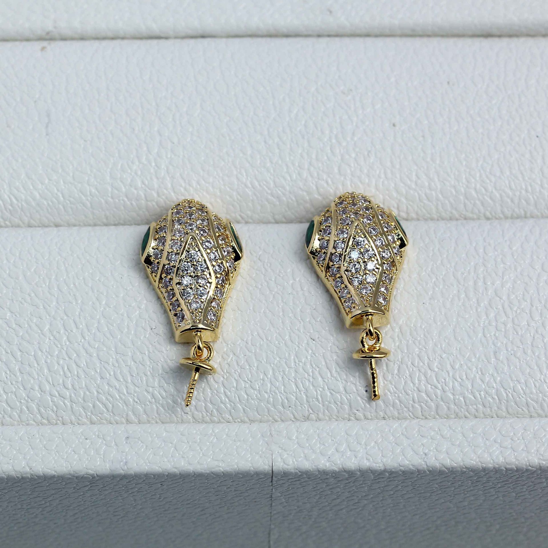 E116 Gold Plated Copper Serpen - Pearl Earring Stud 评论和价格